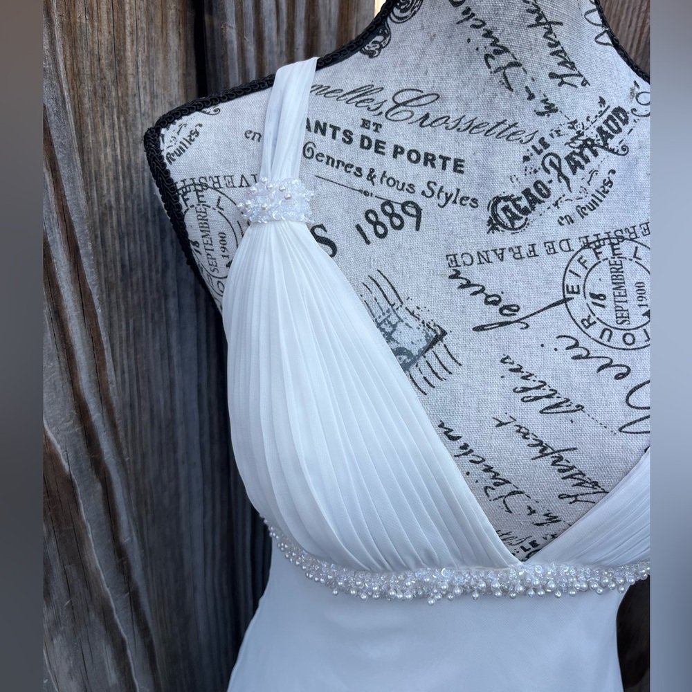 NWT Davids Bridal Galina Ivory Elegant Wedding Dress Size 4 - Picture 6 of 12